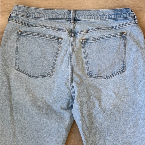 A&F - Curve Love The Baggy Low Rise Jeans - Picture 9 of 16